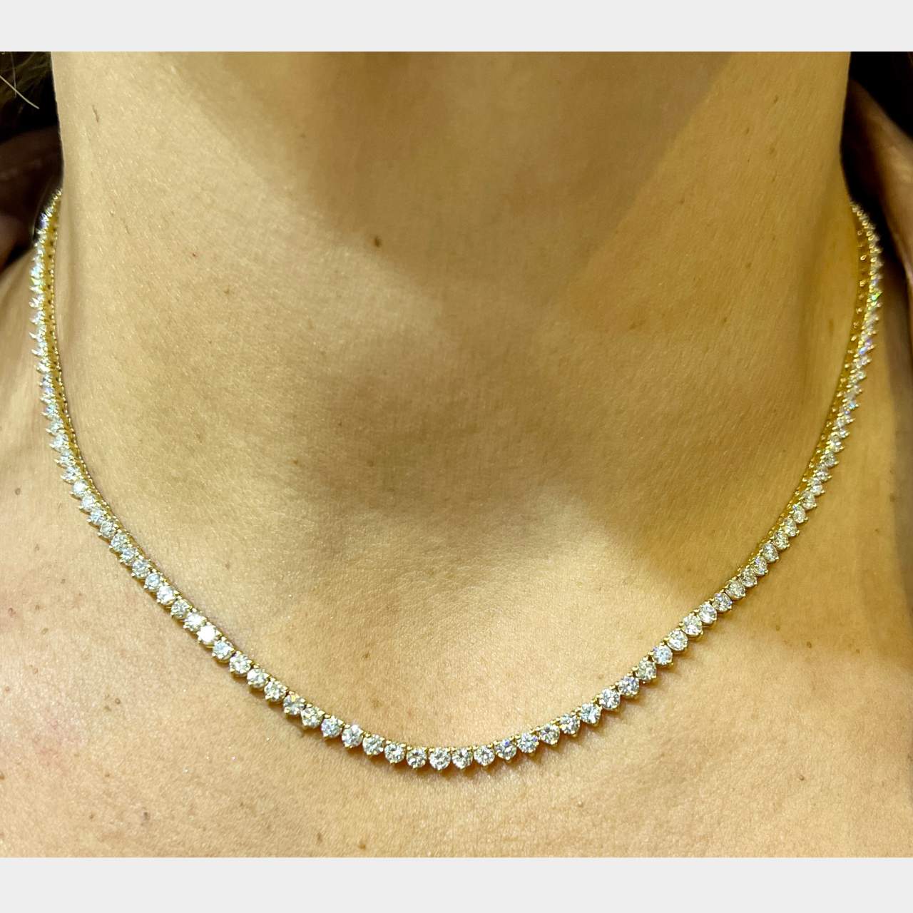 18K Yellow Gold 10.70 Ct. Diamond Tennis Necklace