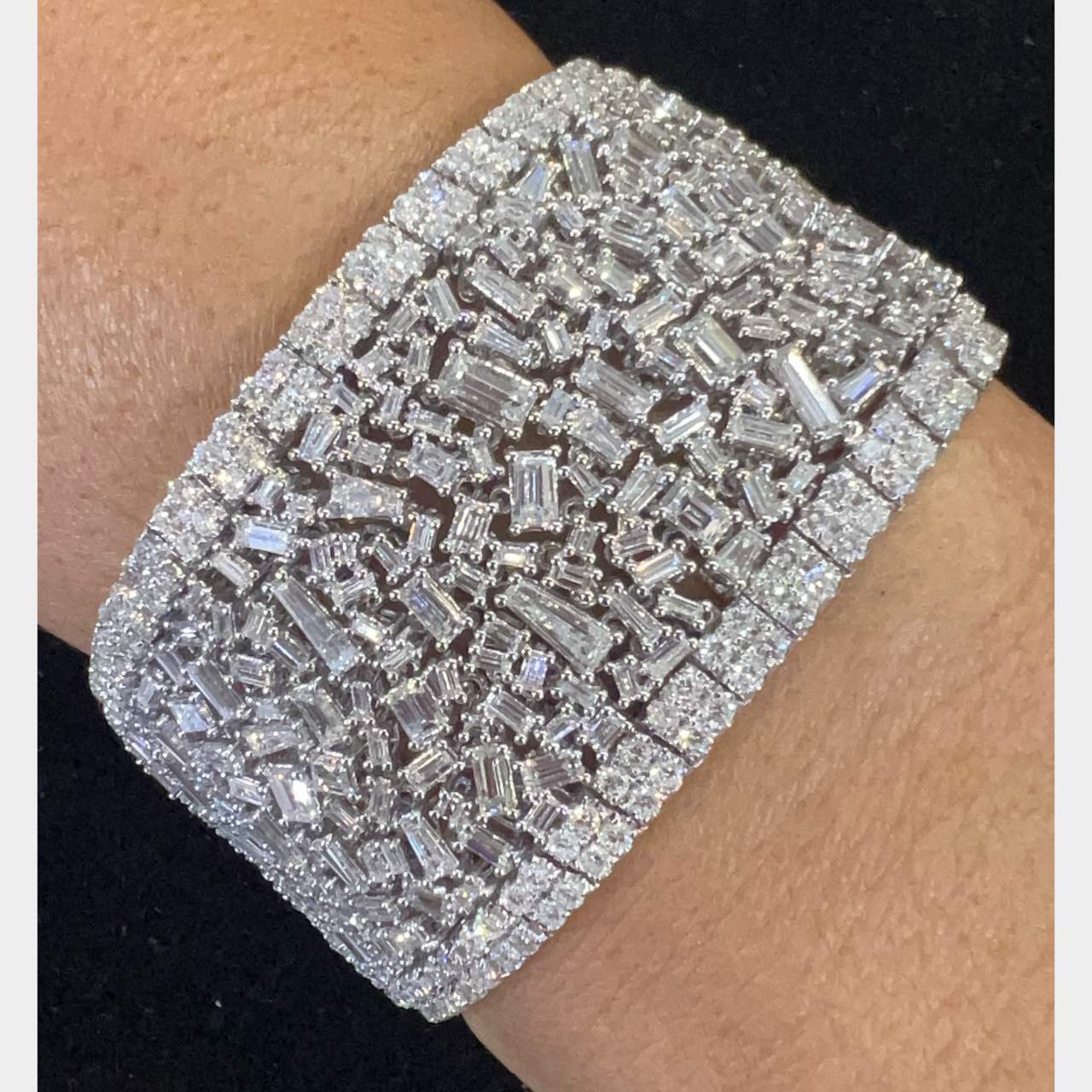 18K White Gold 45.00 Ct. Diamond Bracelet