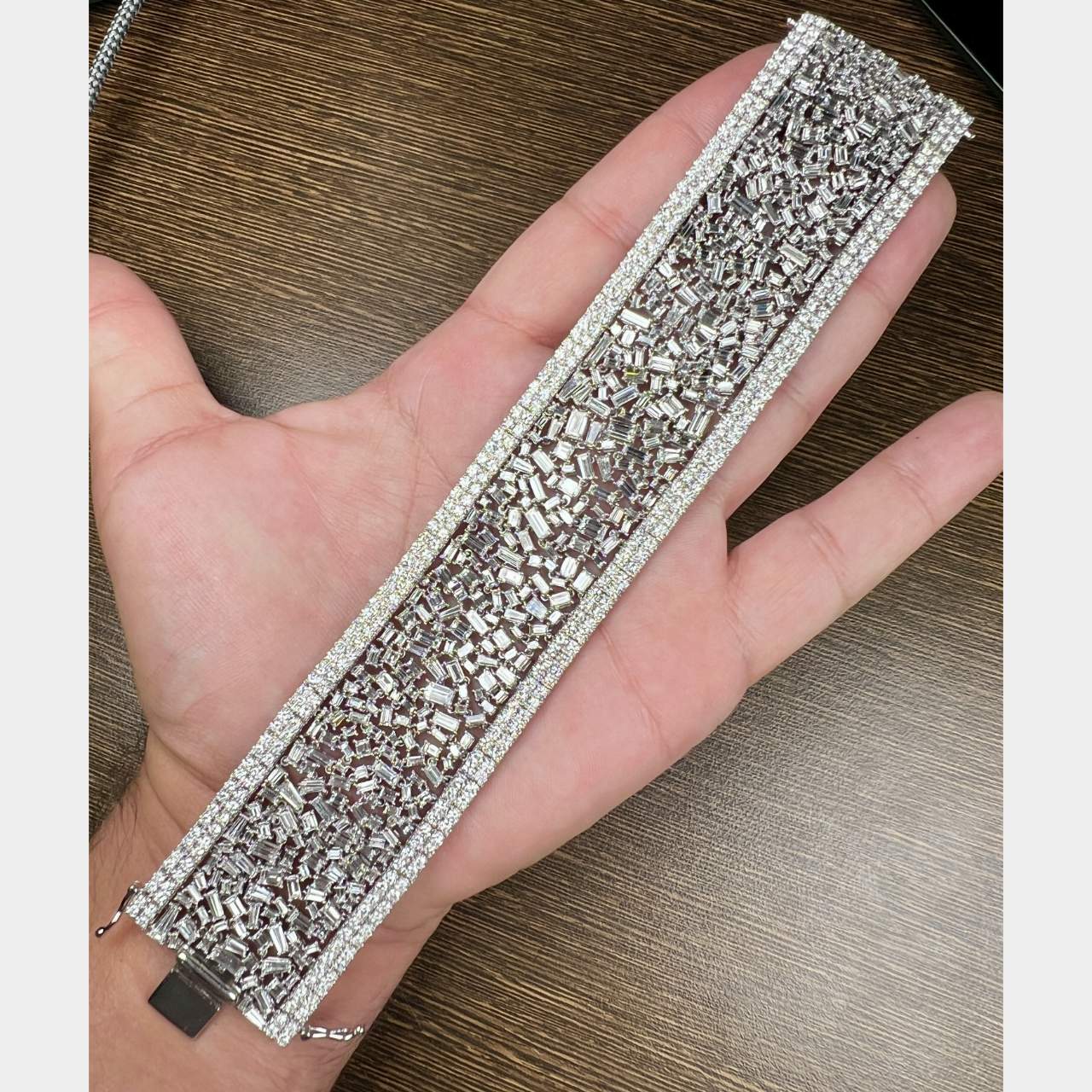 18K White Gold 45.00 Ct. Diamond Bracelet