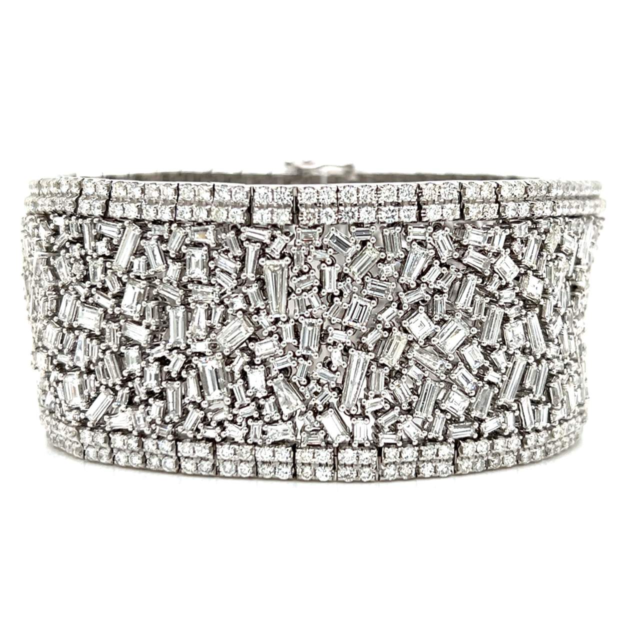 18K White Gold 45.00 Ct. Diamond Bracelet
