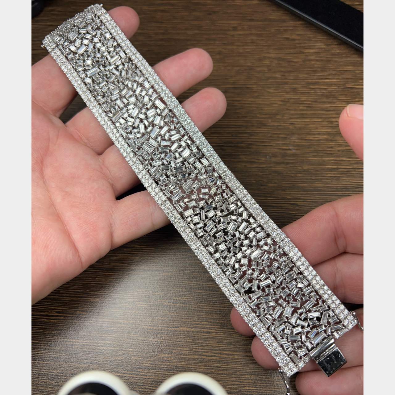 18K White Gold 43.00 Ct. Diamond Bracelet