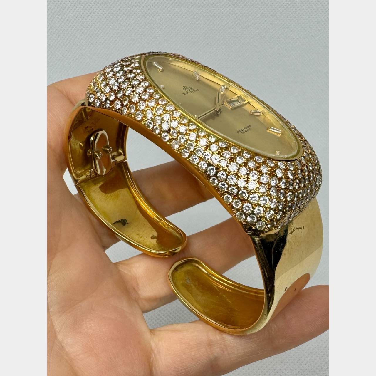 BUCHERER 18K Yellow Gold Watch