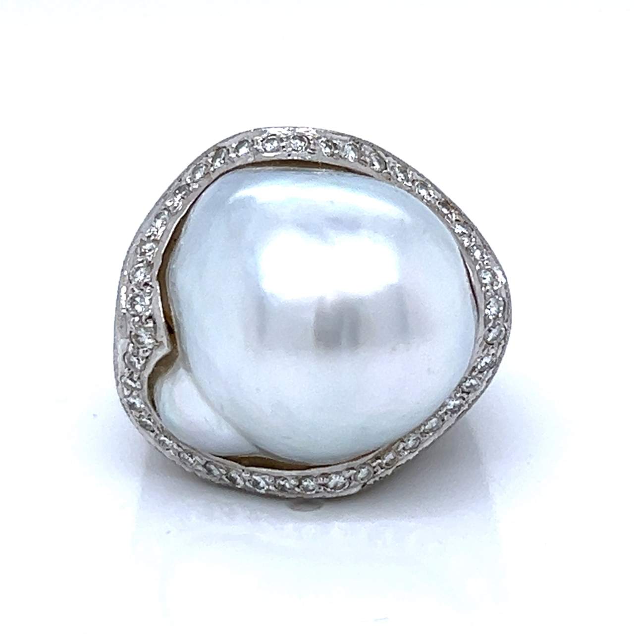 18K White Gold South Sea Pearl & Diamond Ring