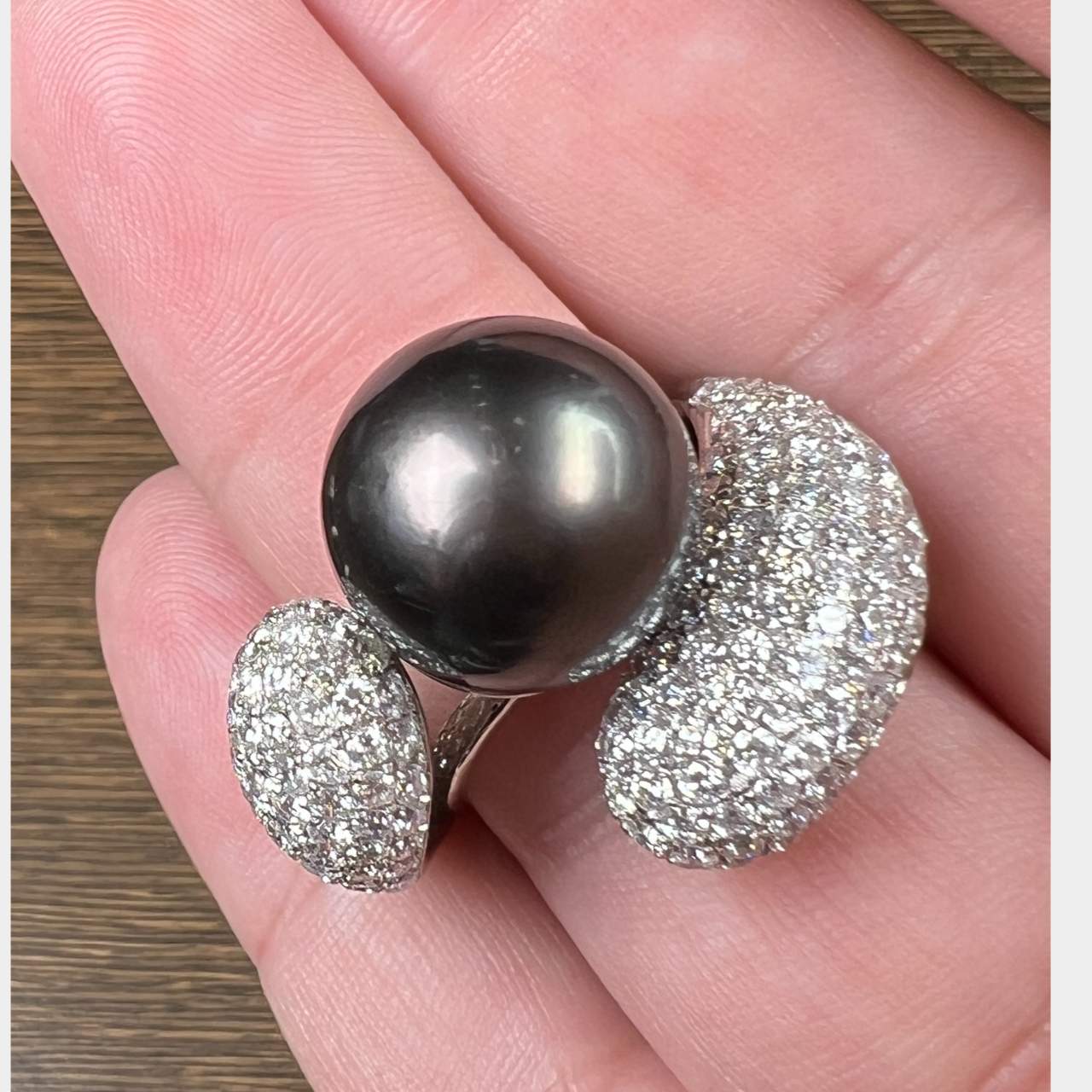 18K White Gold South Sea Pearl & Diamond Ring