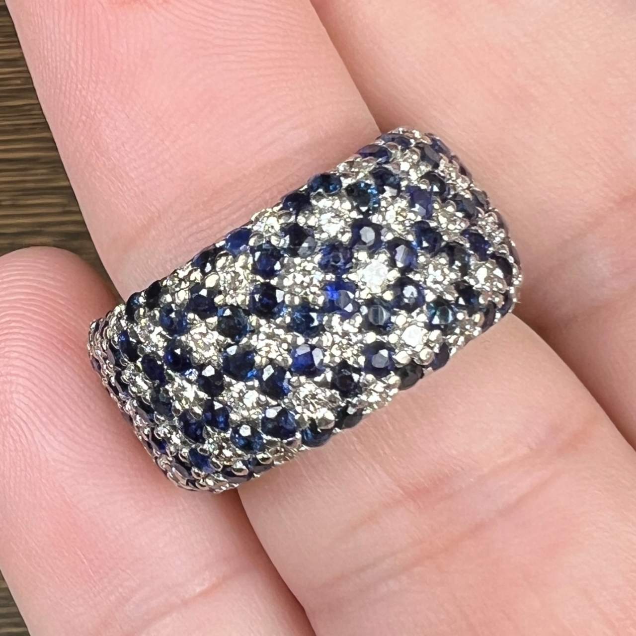 18K White Gold Sapphire & Diamond Ring