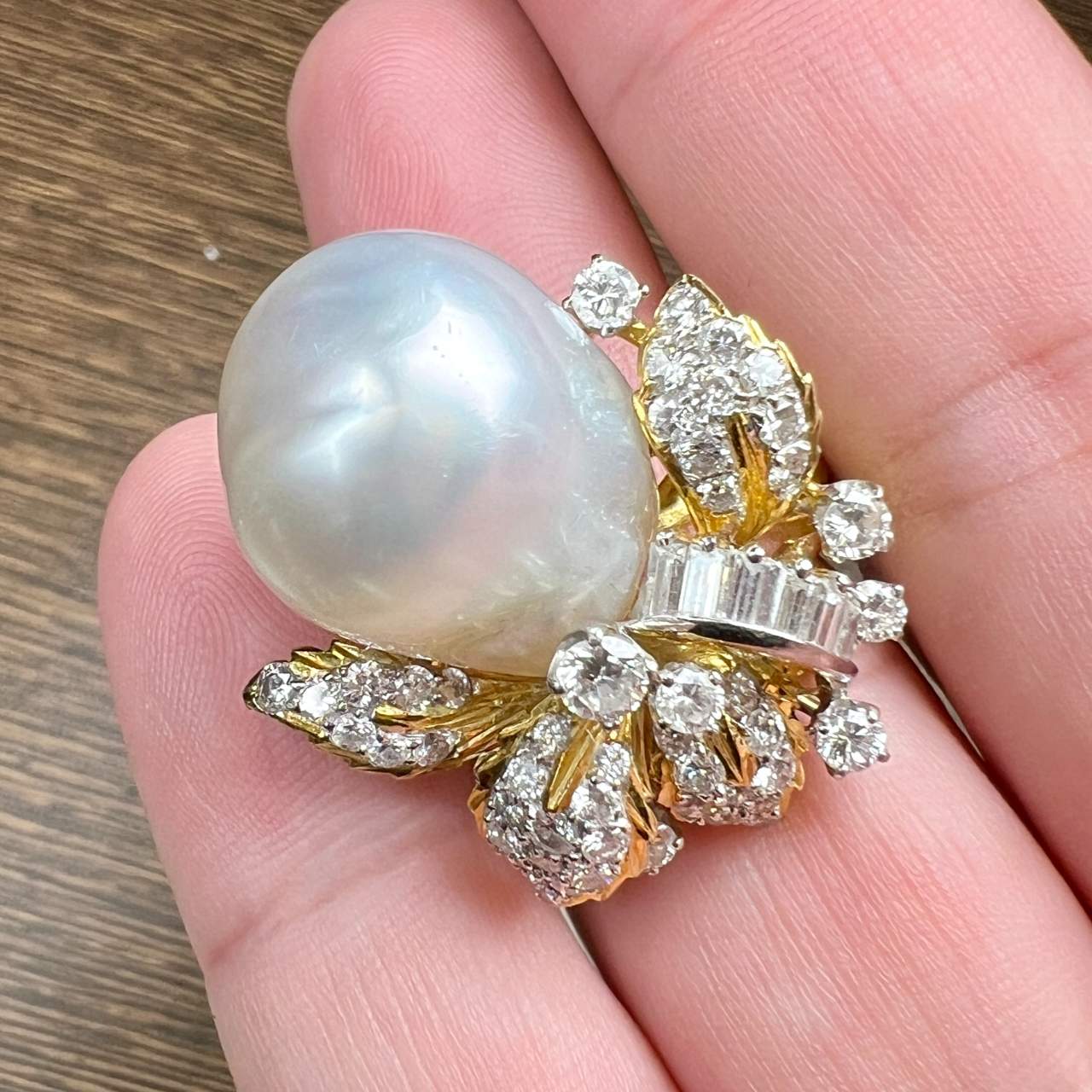 Sout Sea Pearl & Diamond Ring