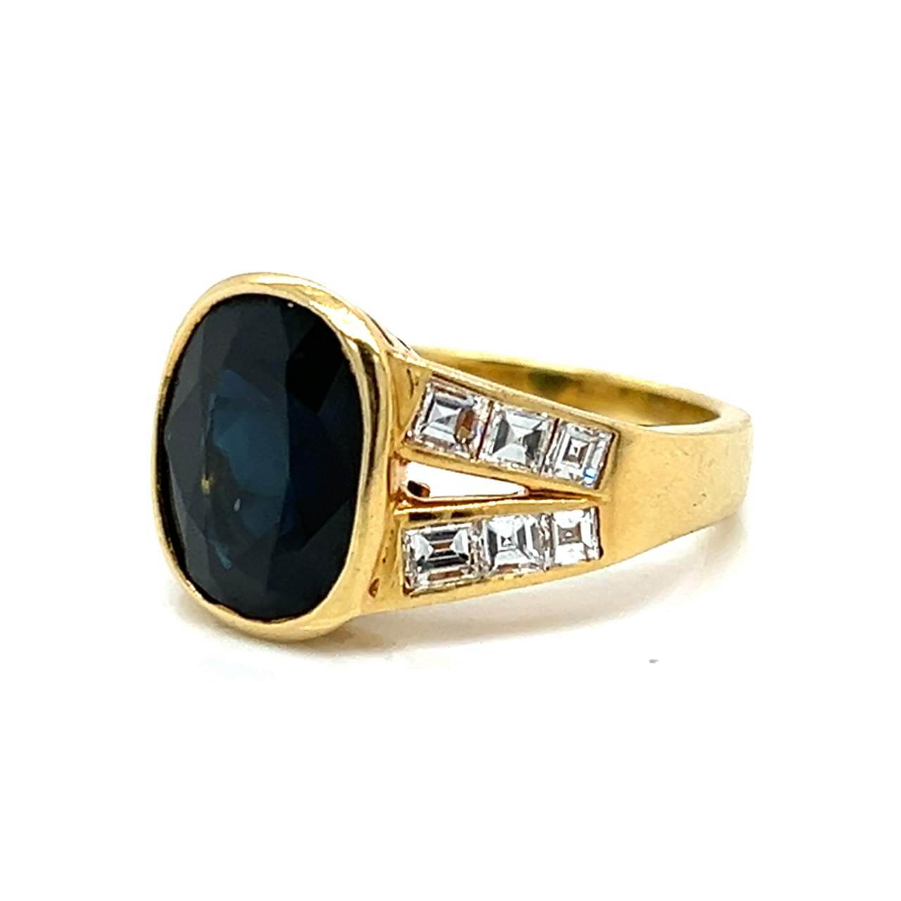 18K Yellow Gold Sapphire & Diamond Ring