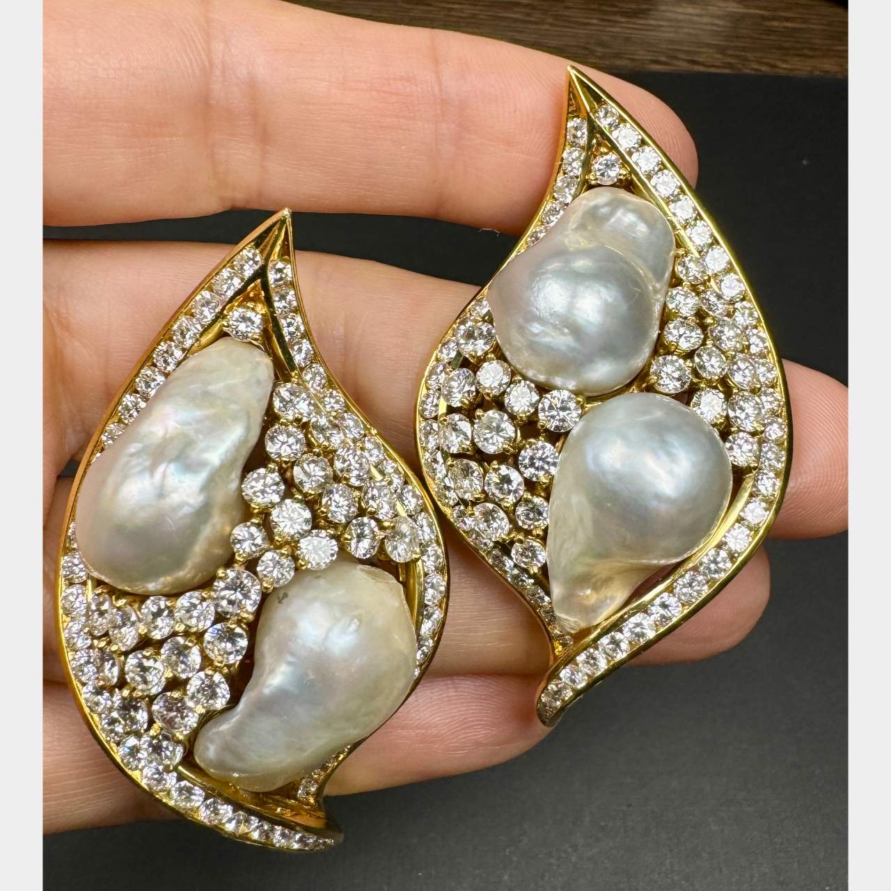 18K Yellow Gold South Sea Pearl & Diamond Brooch Set