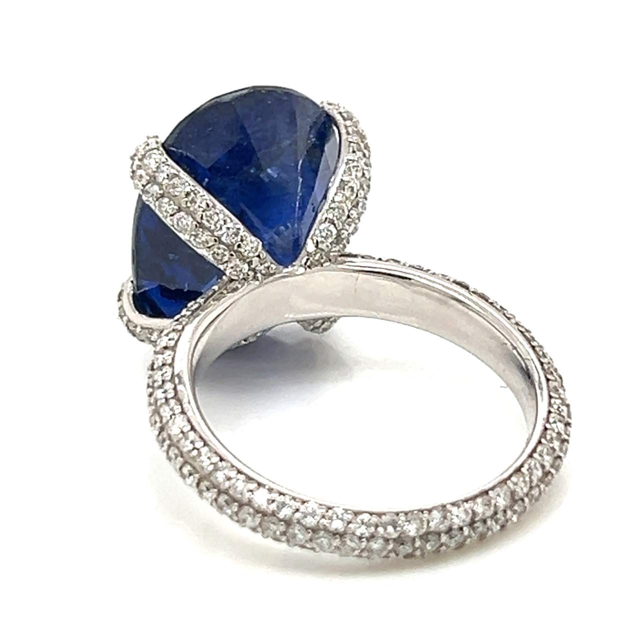 18K White Gold GIA Certified Ceylon Sapphire & Diamond Ring