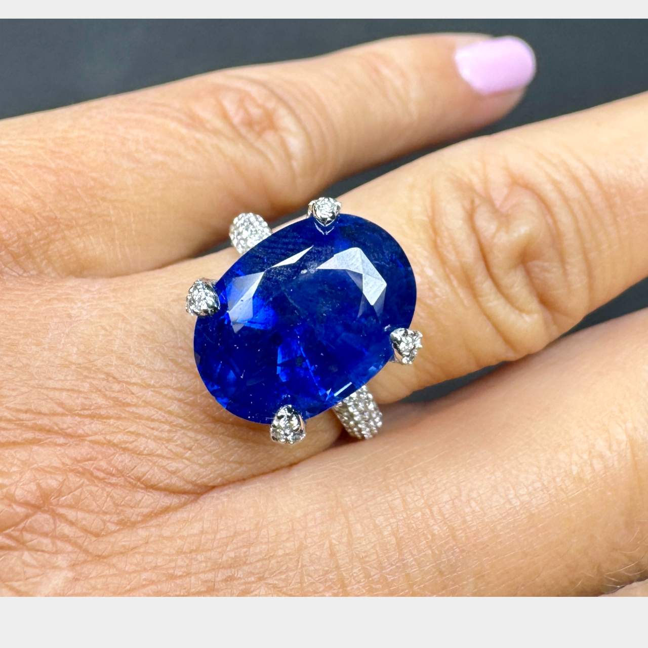 18K White Gold GIA Certified Ceylon Sapphire & Diamond Ring