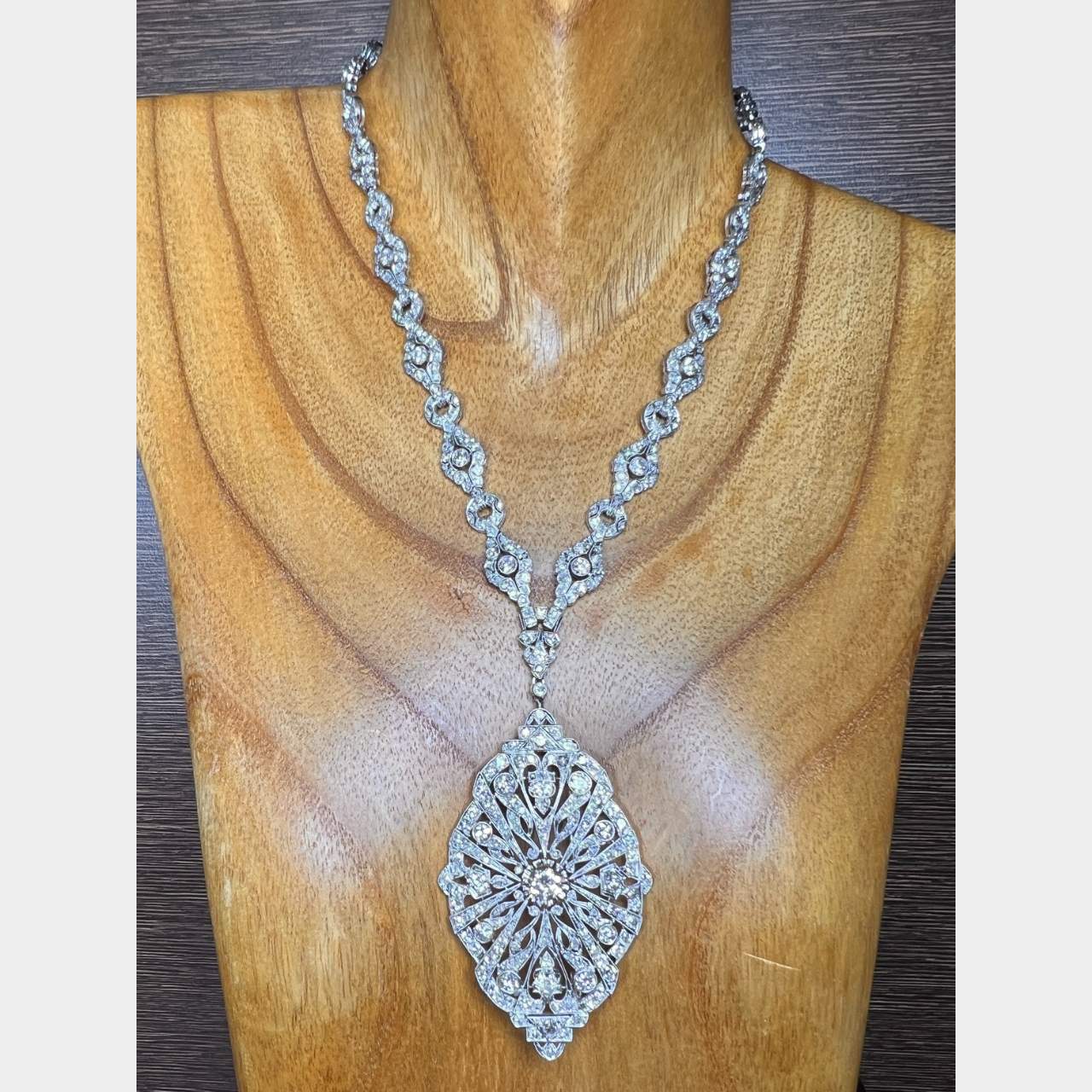 Art Deco Platinum 21.85 Ct. Diamond Necklace