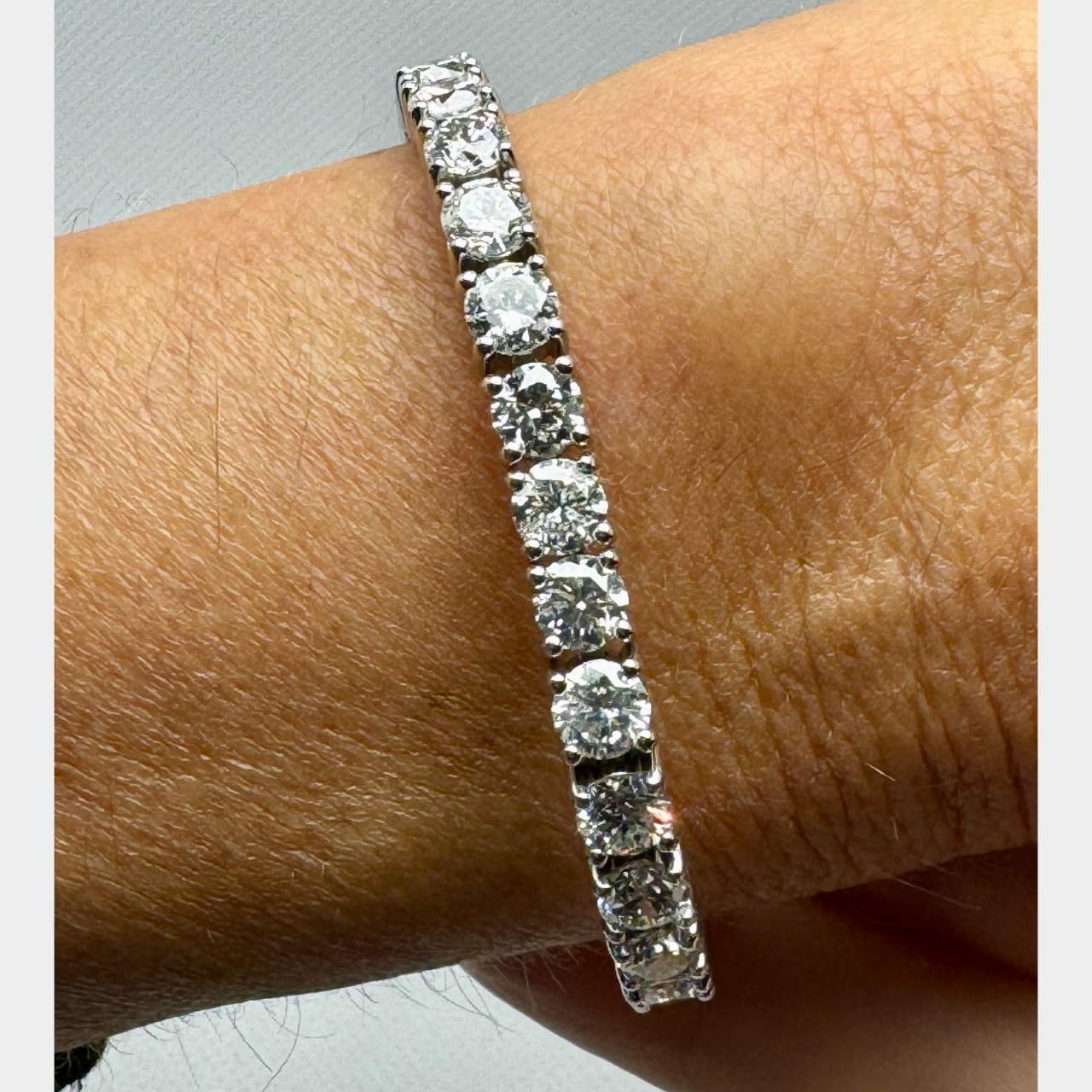 14K White Gold 15.50 Ct. Diamond Tennis Bracelet