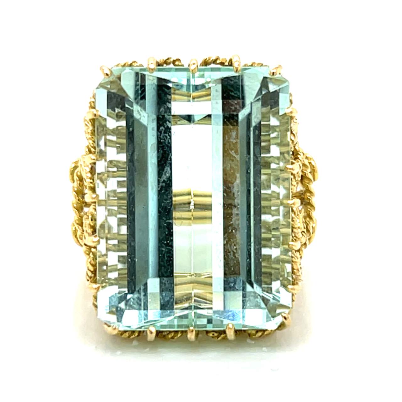 1960’s 18K Yellow Gold Aquamarine Ring