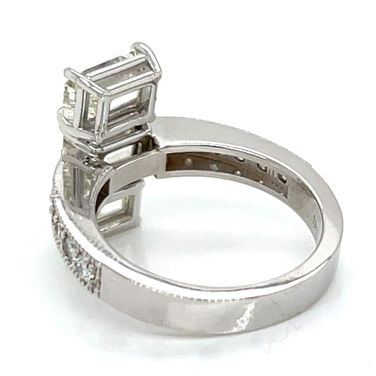 18K White Gold 3.90 Ct. Diamond Ring
