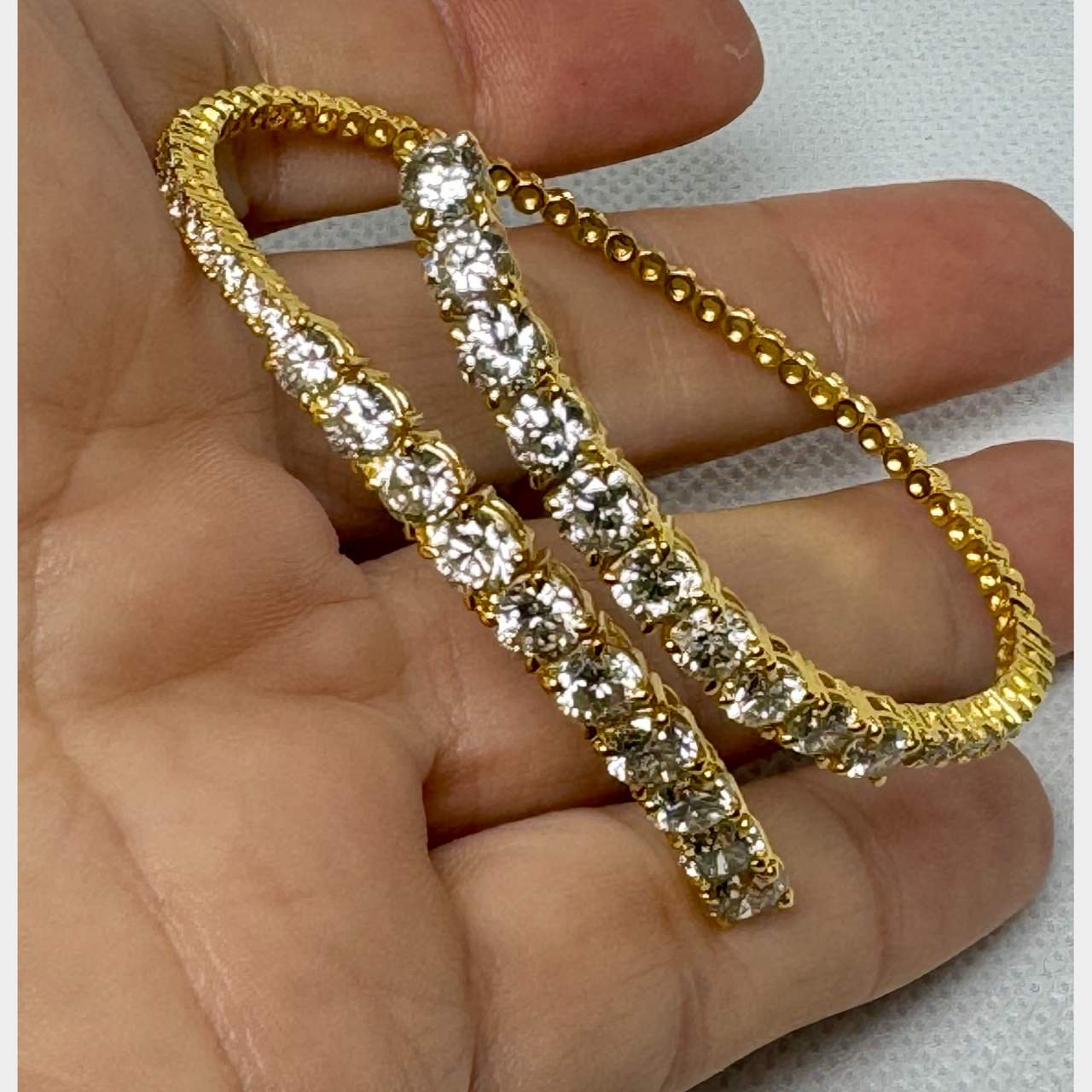 14K Yellow Gold 8.60 ct. Diamond Bangle Bracelet