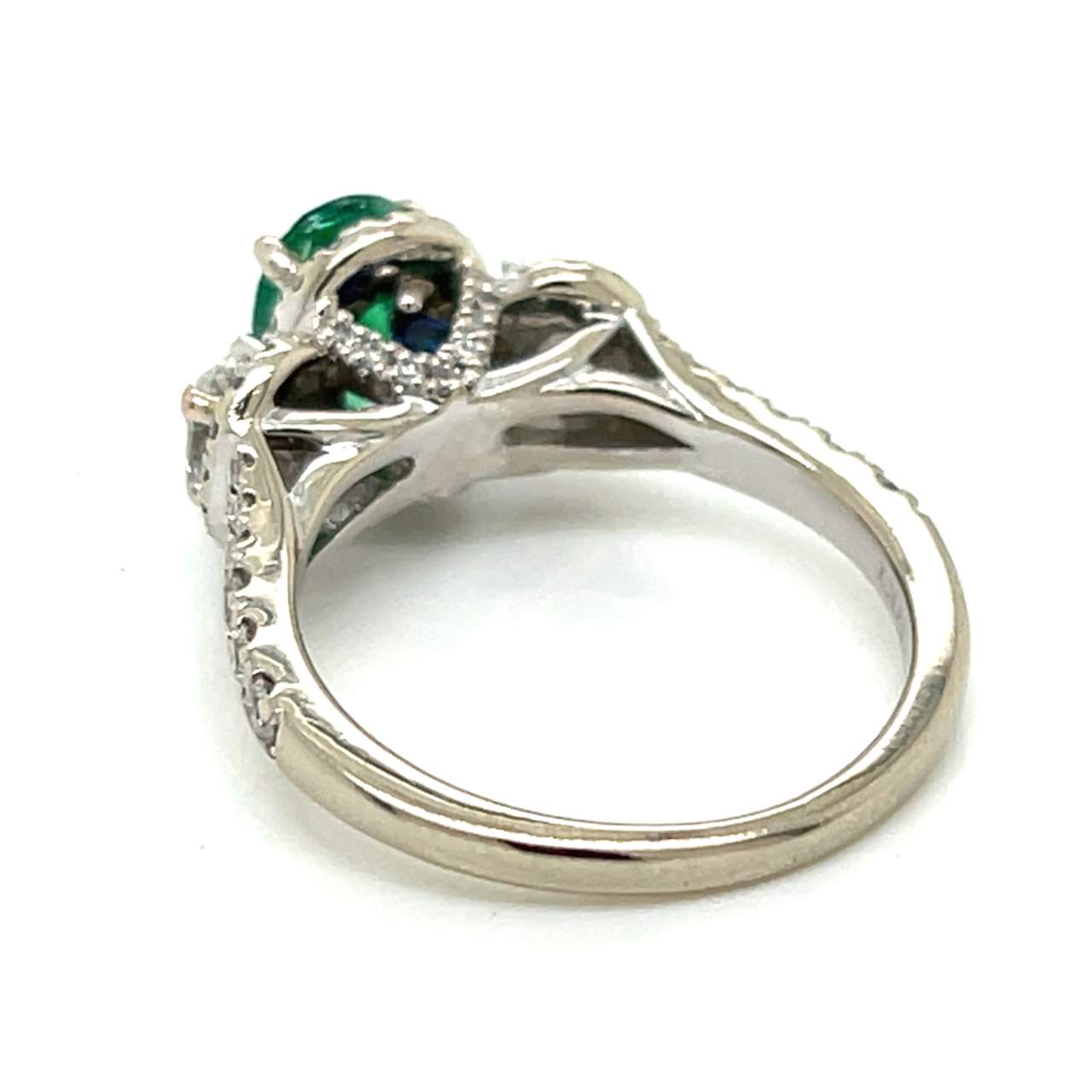 14K White Gold Emerald & Diamond Ring