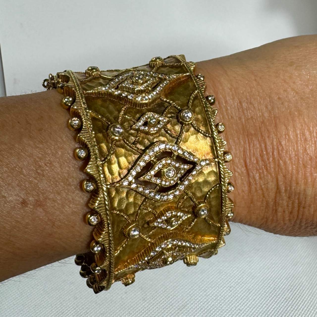 18K Yellow Gold Diamond Bracelet