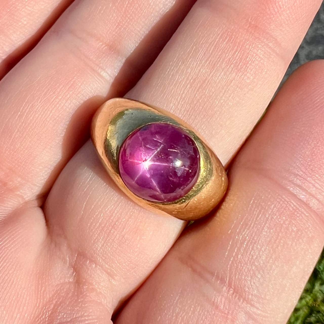 JE CALDWELL 18K Yellow Gold GIA Certified Star Ruby Ring