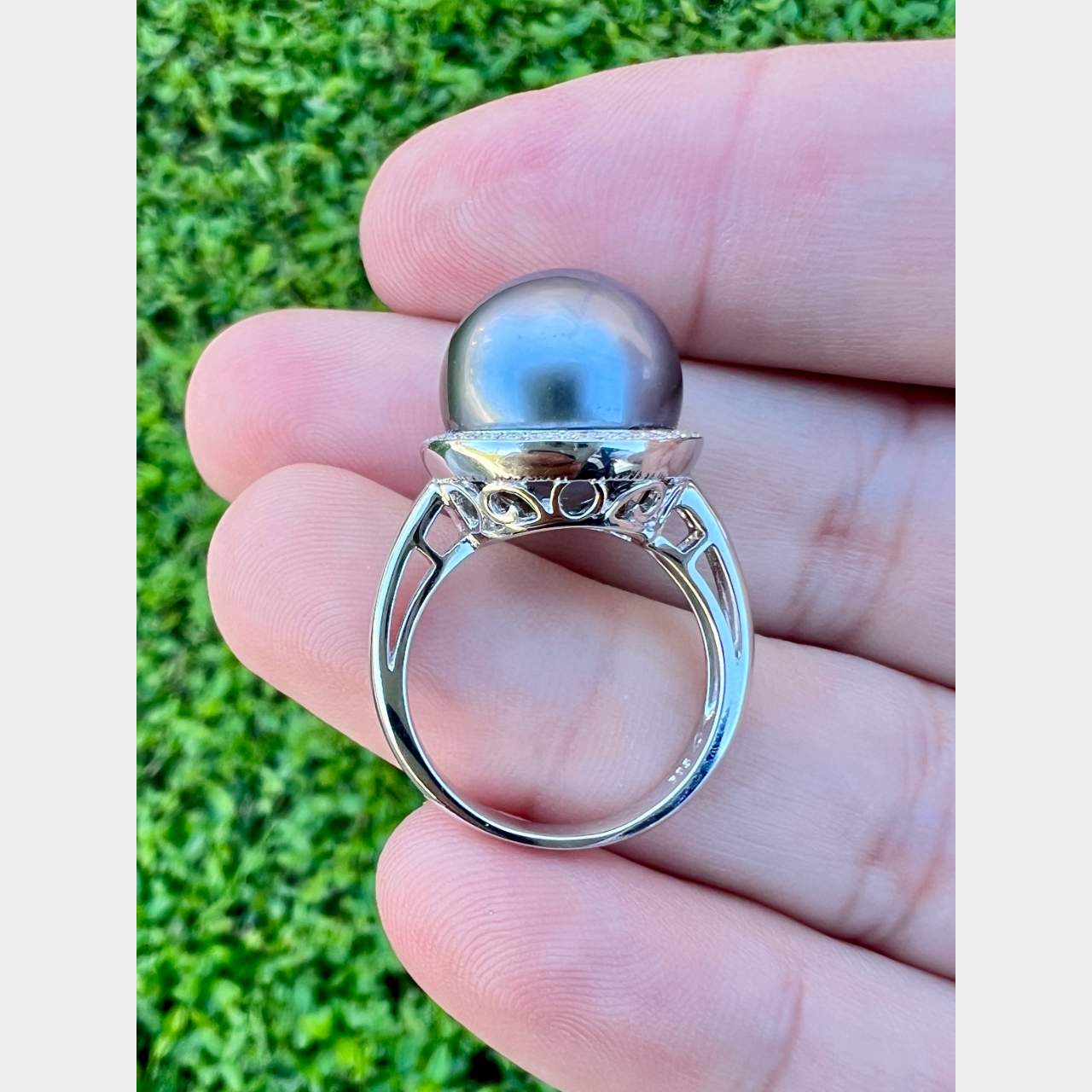 14K White Gold South Sea Pearl & Diamond Ring