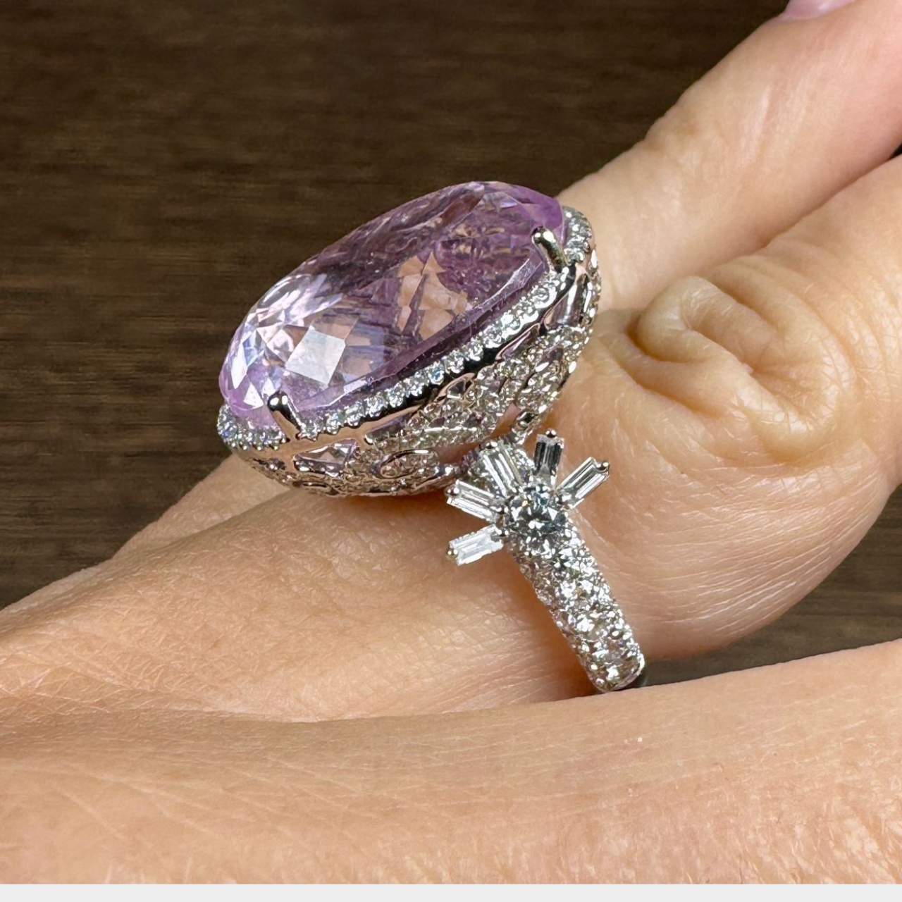 18K White Gold Kunzite & Diamond Ring