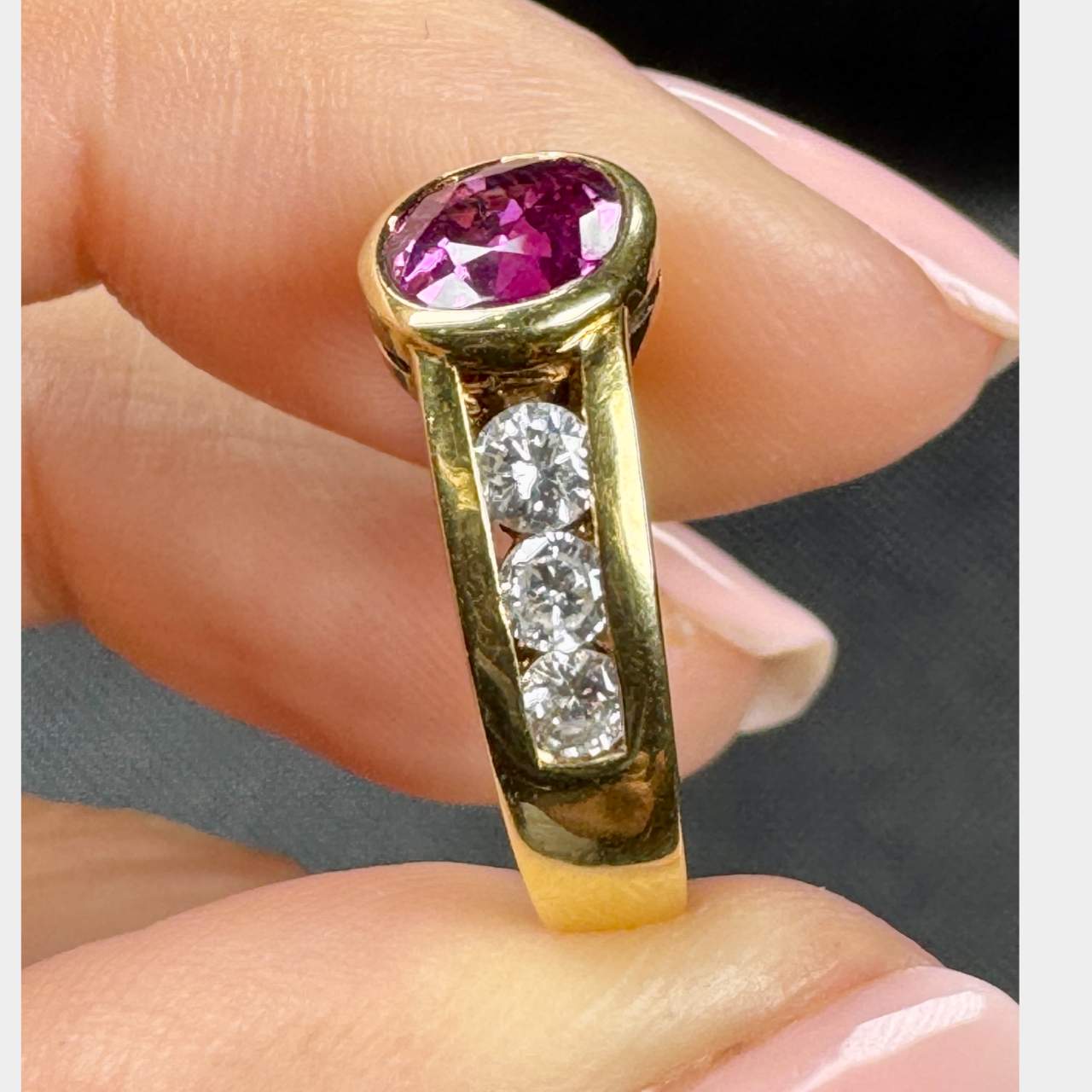 18K Yellow Gold Ruby & Diamond Ring