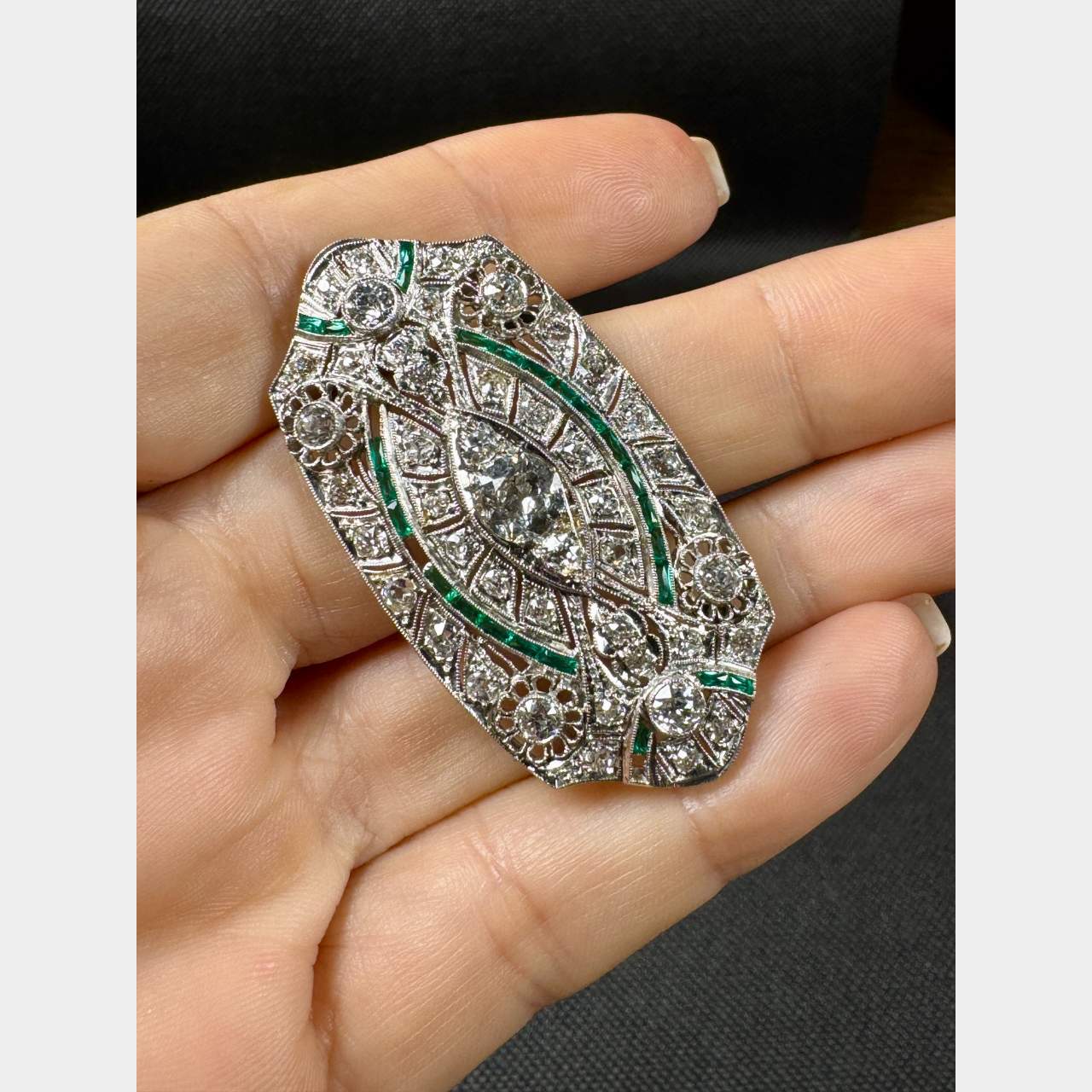Art Deco Platinum Diamond Brooch/Pendant