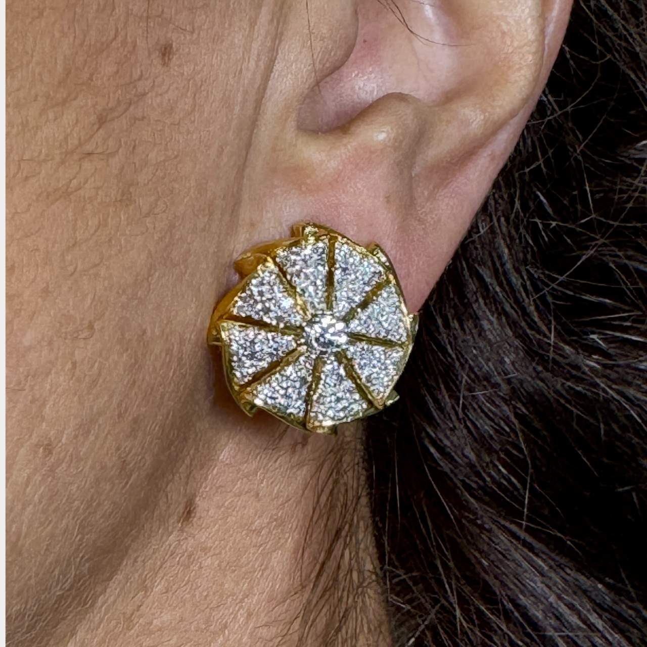 18K Yellow Gold Diamond Earrings