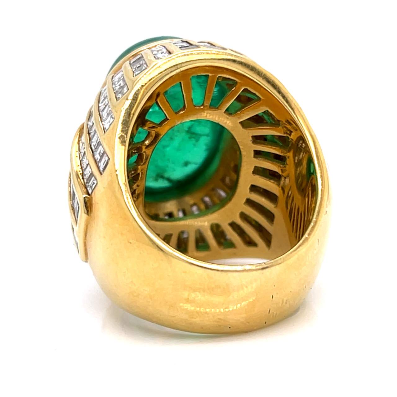18K Yellow Gold Emerald & Diamond Cocktail Ring