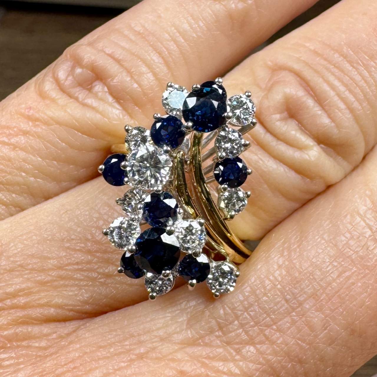 18K Yellow Gold Sapphire & Diamond Ring