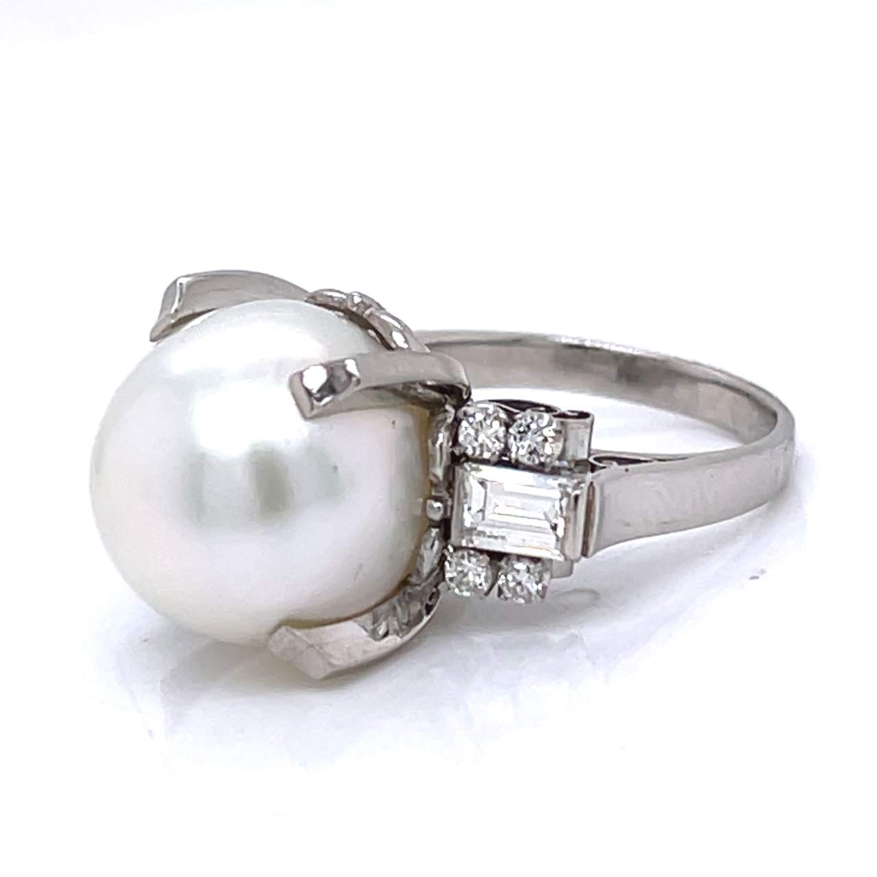 South Sea Pearl & Diamond Ring