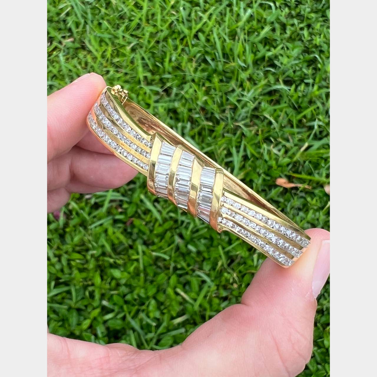18K Yellow Gold 5.00 Ct. Diamond Bangle Bracelet