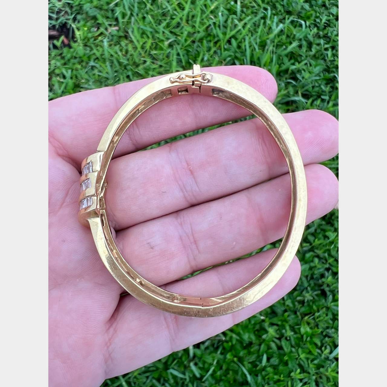 18K Yellow Gold 5.00 Ct. Diamond Bangle Bracelet