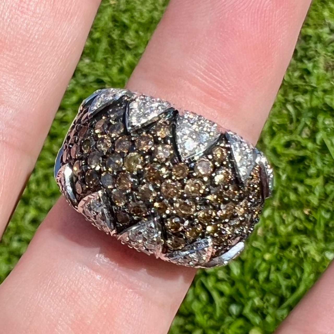 18K White Gold Champagne Diamond Ring
