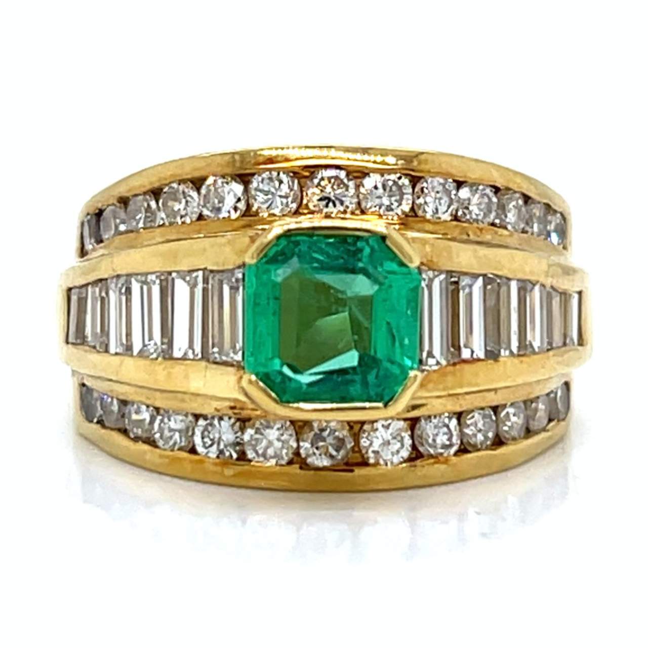 18K Yellow Gold Colombian Emerald & Diamond Ring