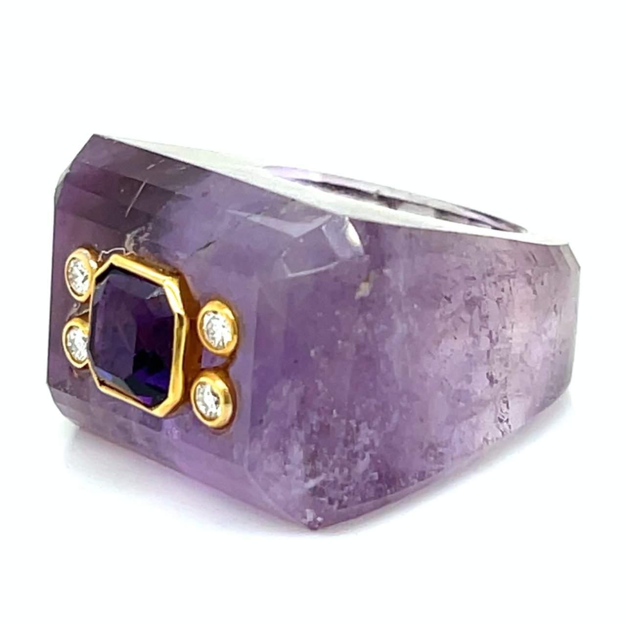 1960’s 18K Amethyst & Diamond Ring