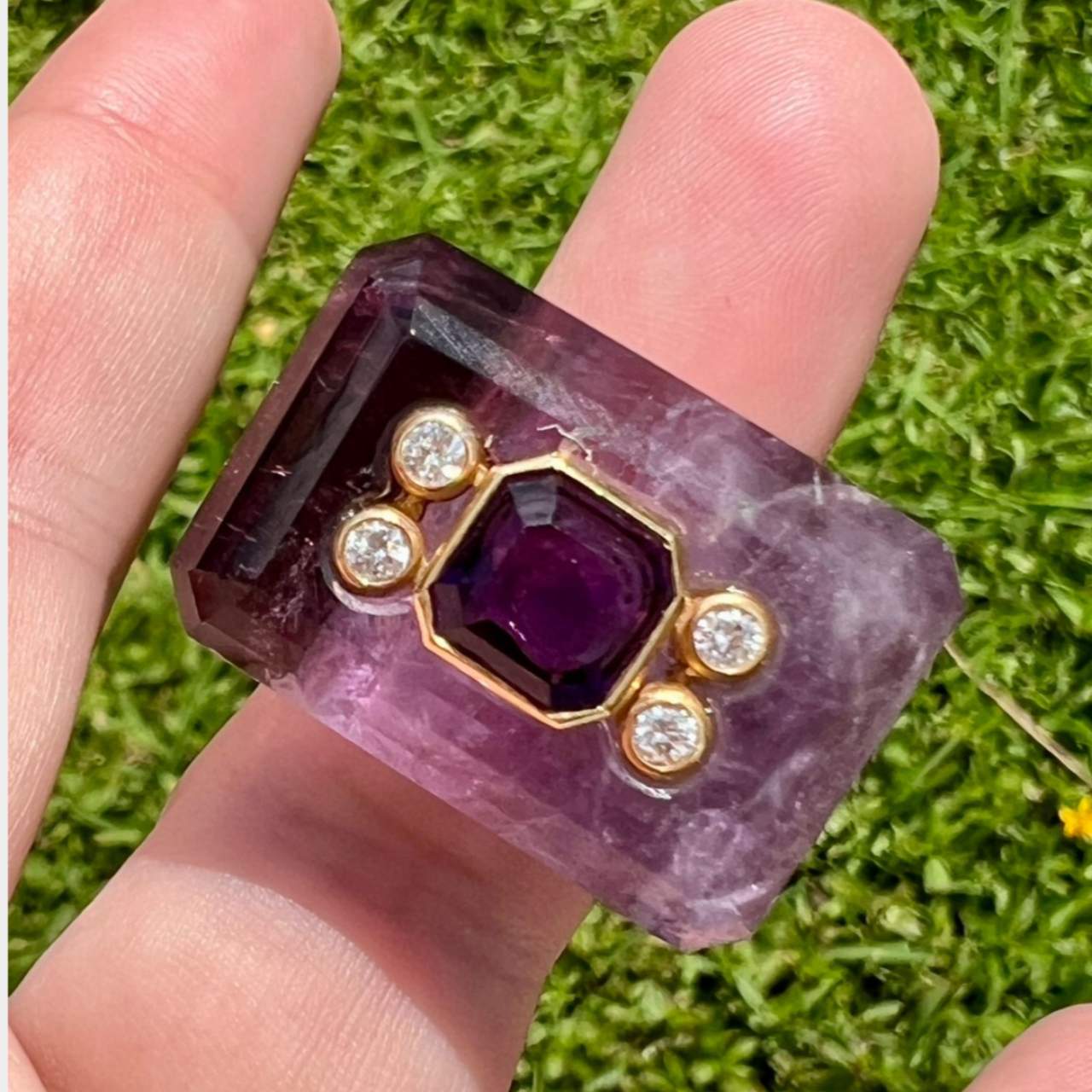 1960’s 18K Amethyst & Diamond Ring