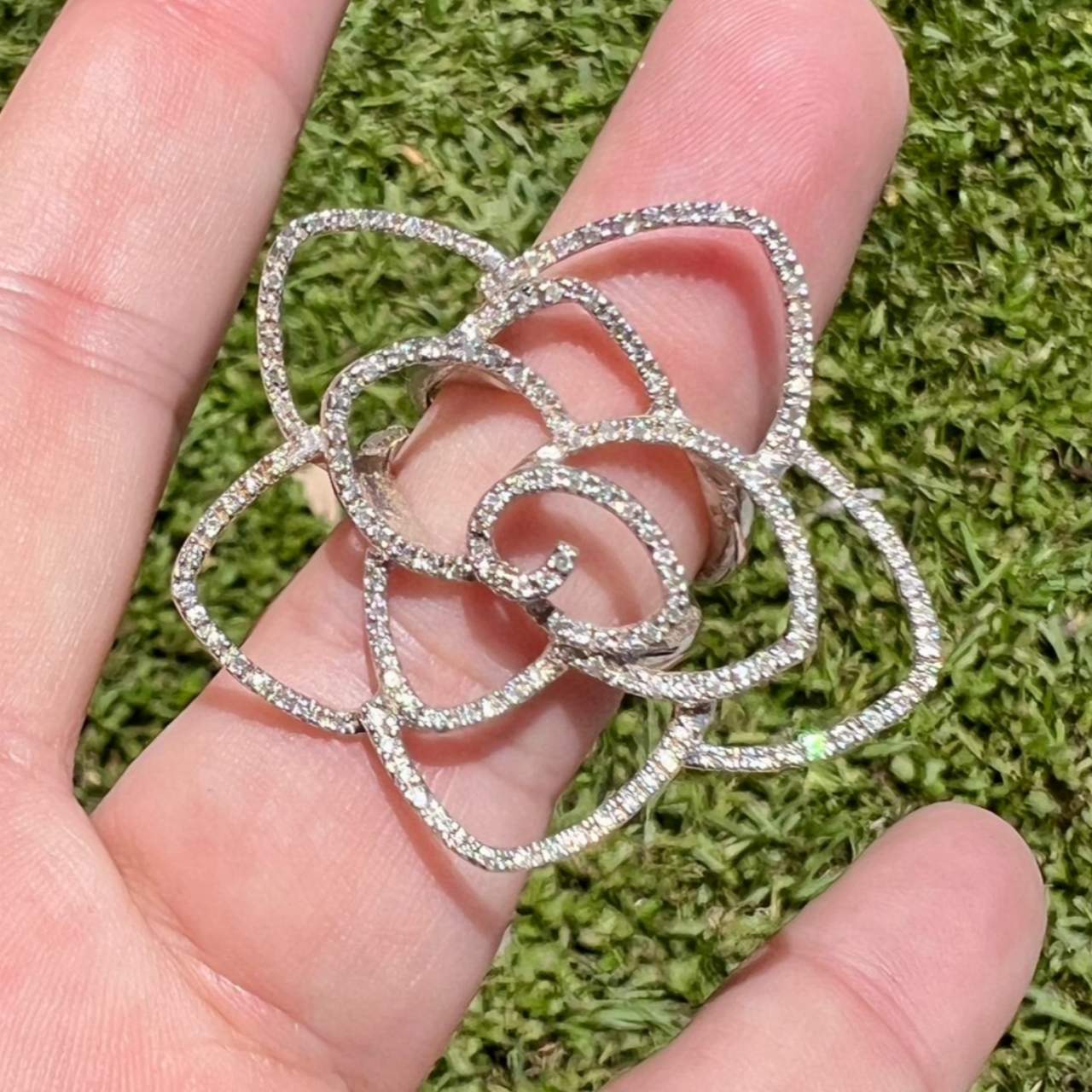 14K White Gold Diamond Flower Ring