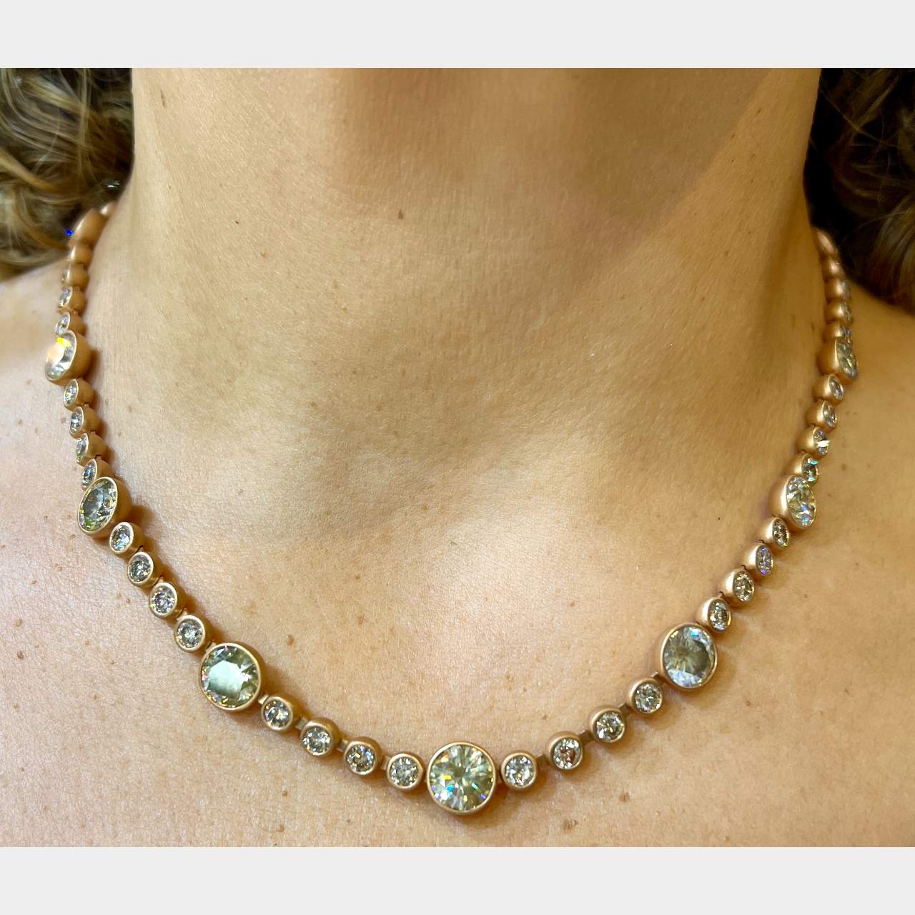 ROBERTO COIN 20K Rose Gold 41.00 Ct. Fancy Diamond Necklace