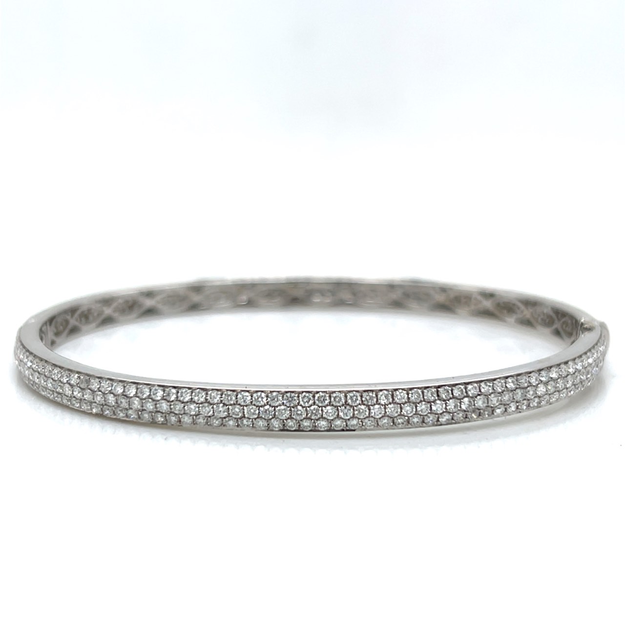 18K White Gold Diamond Bangle
