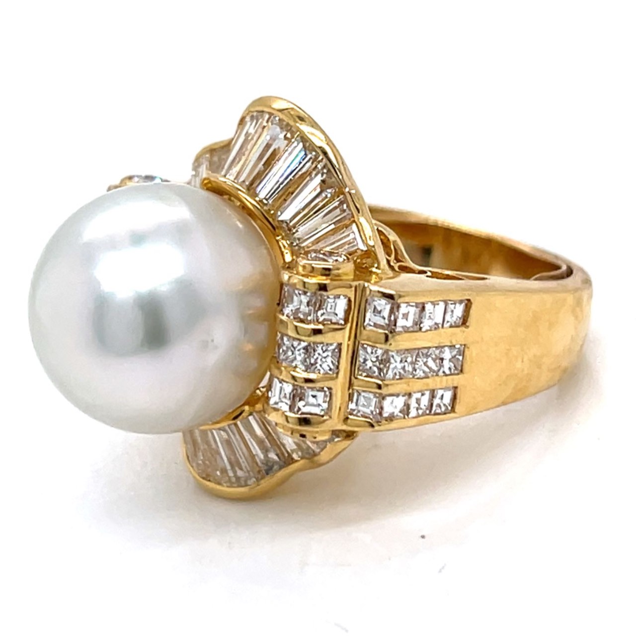 18K Yellow Gold South Sea Pearl & Diamond Ring