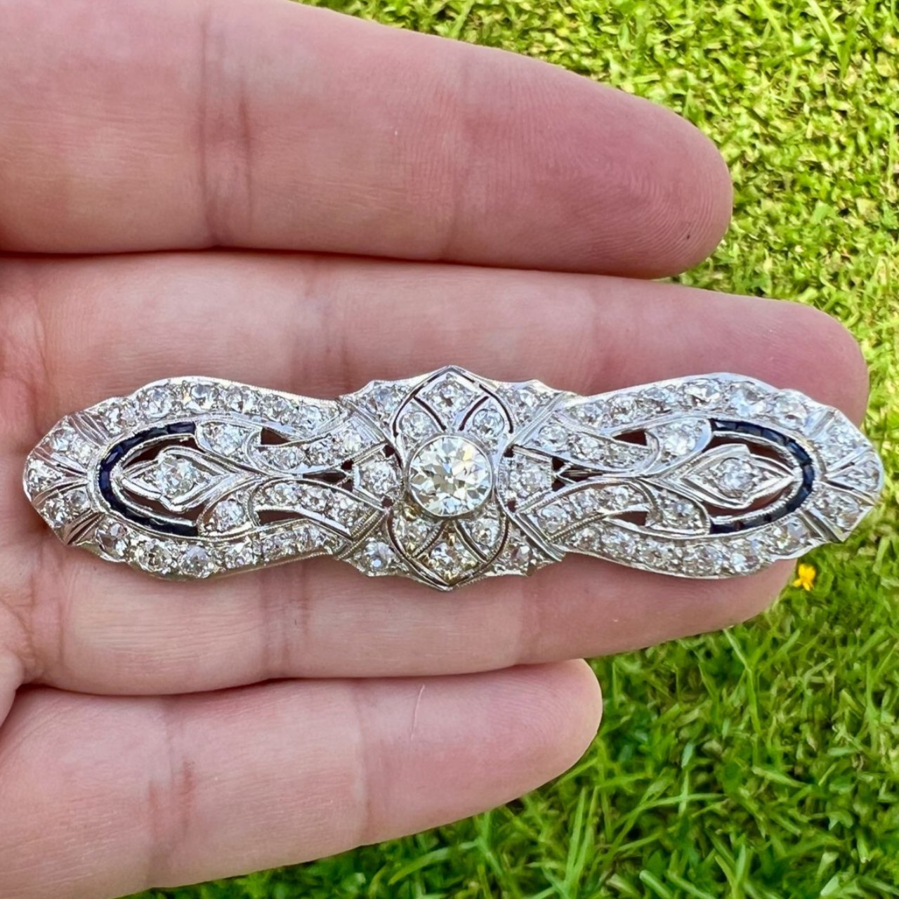 Art Deco 18K White Gold Diamond Brooch