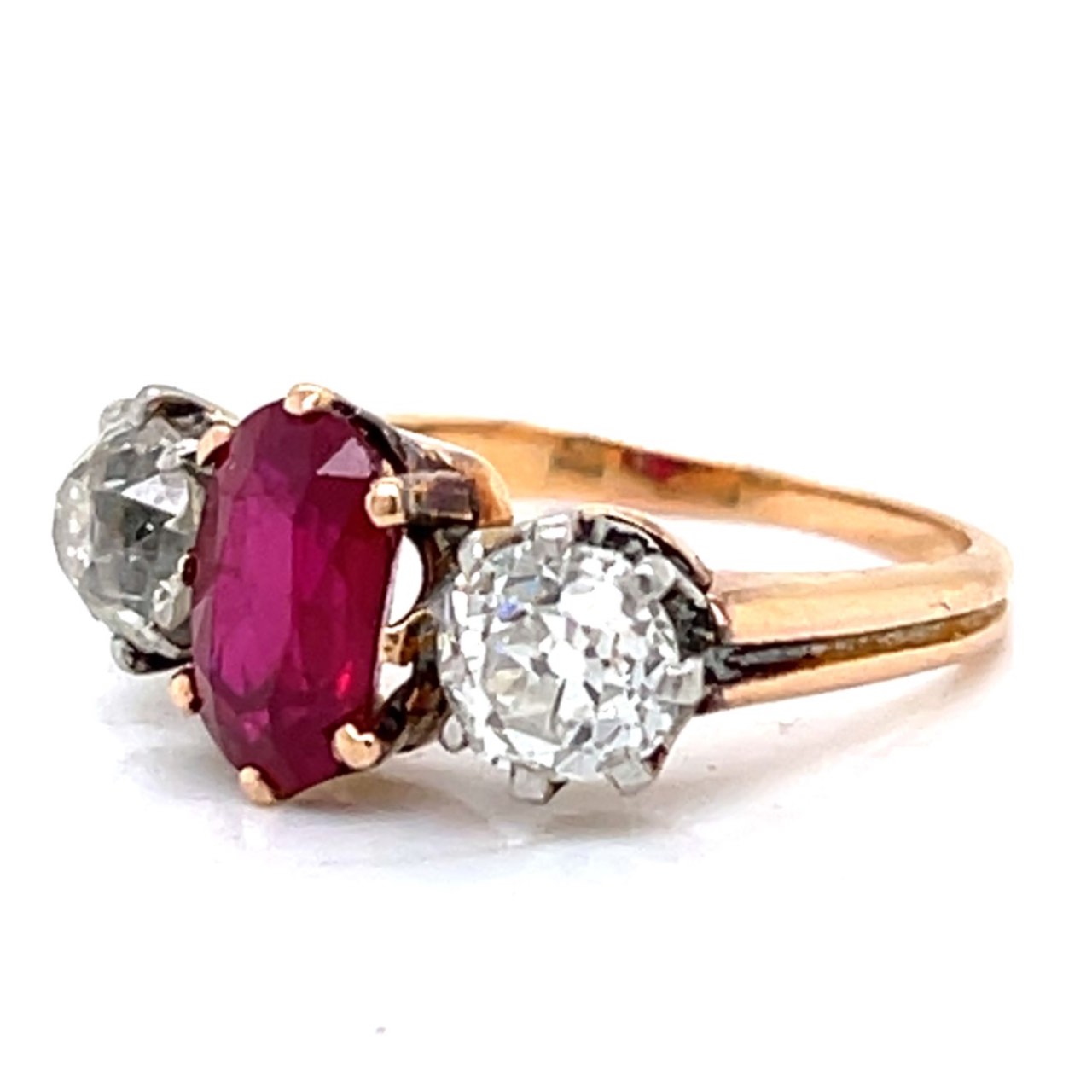 SSEF Certified No-heat Burma Ruby and Diamond Ring - Image 2