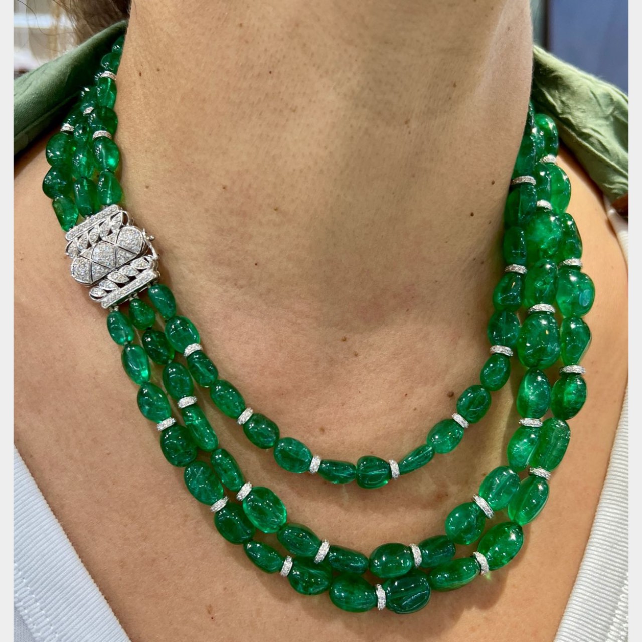 18K White Gold 750.00 Ct. Emerald & Diamond Necklace