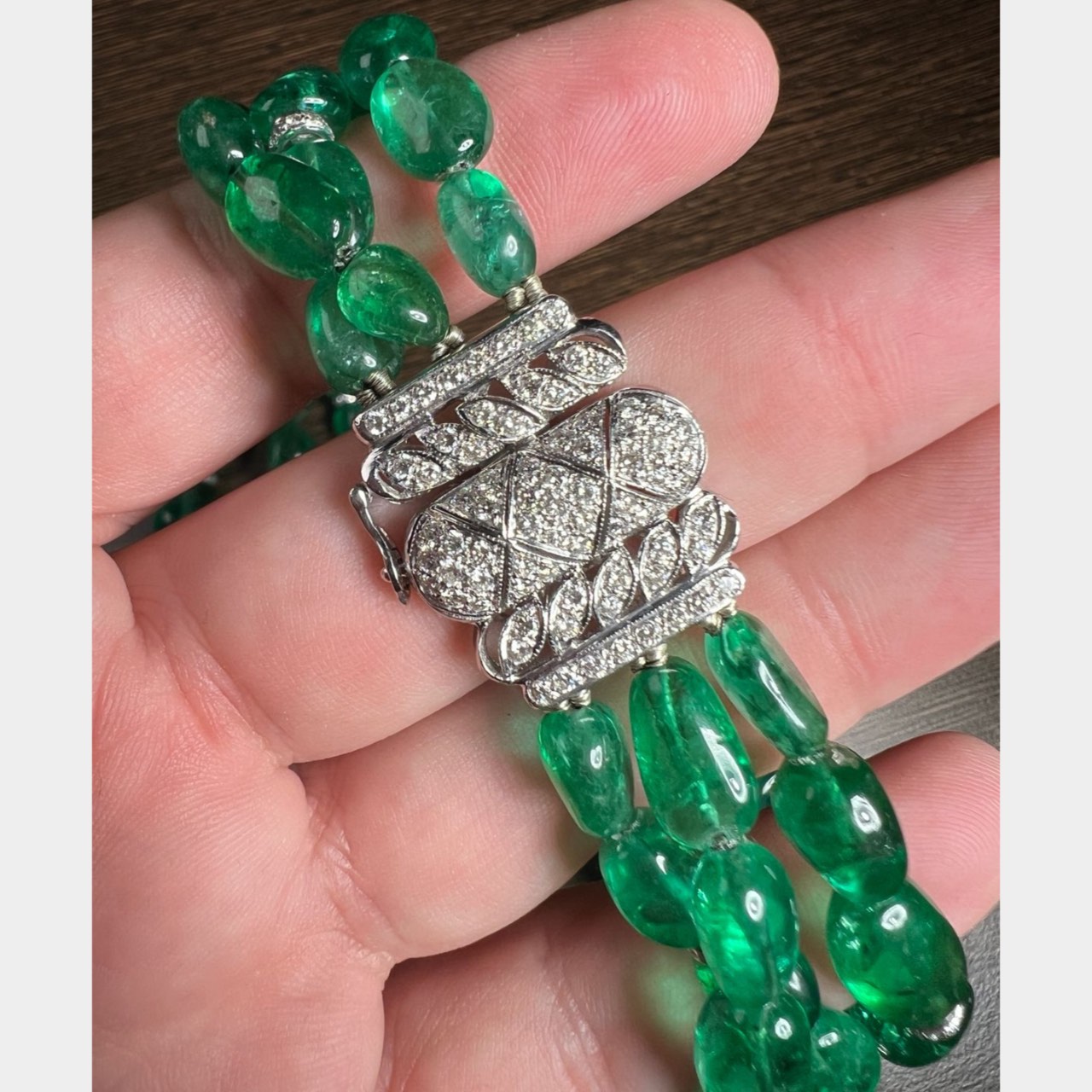 18K White Gold 750.00 Ct. Emerald & Diamond Necklace