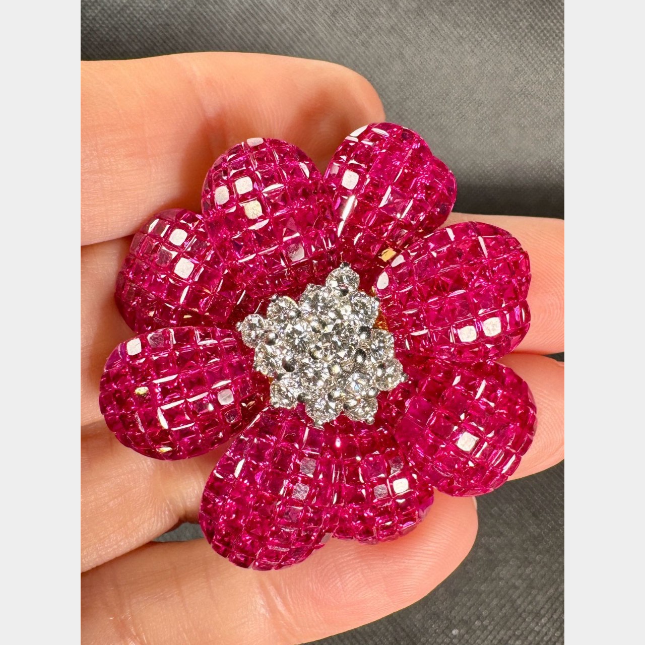 18K Yellow Gold Ruby & Diamond Flower Brooch