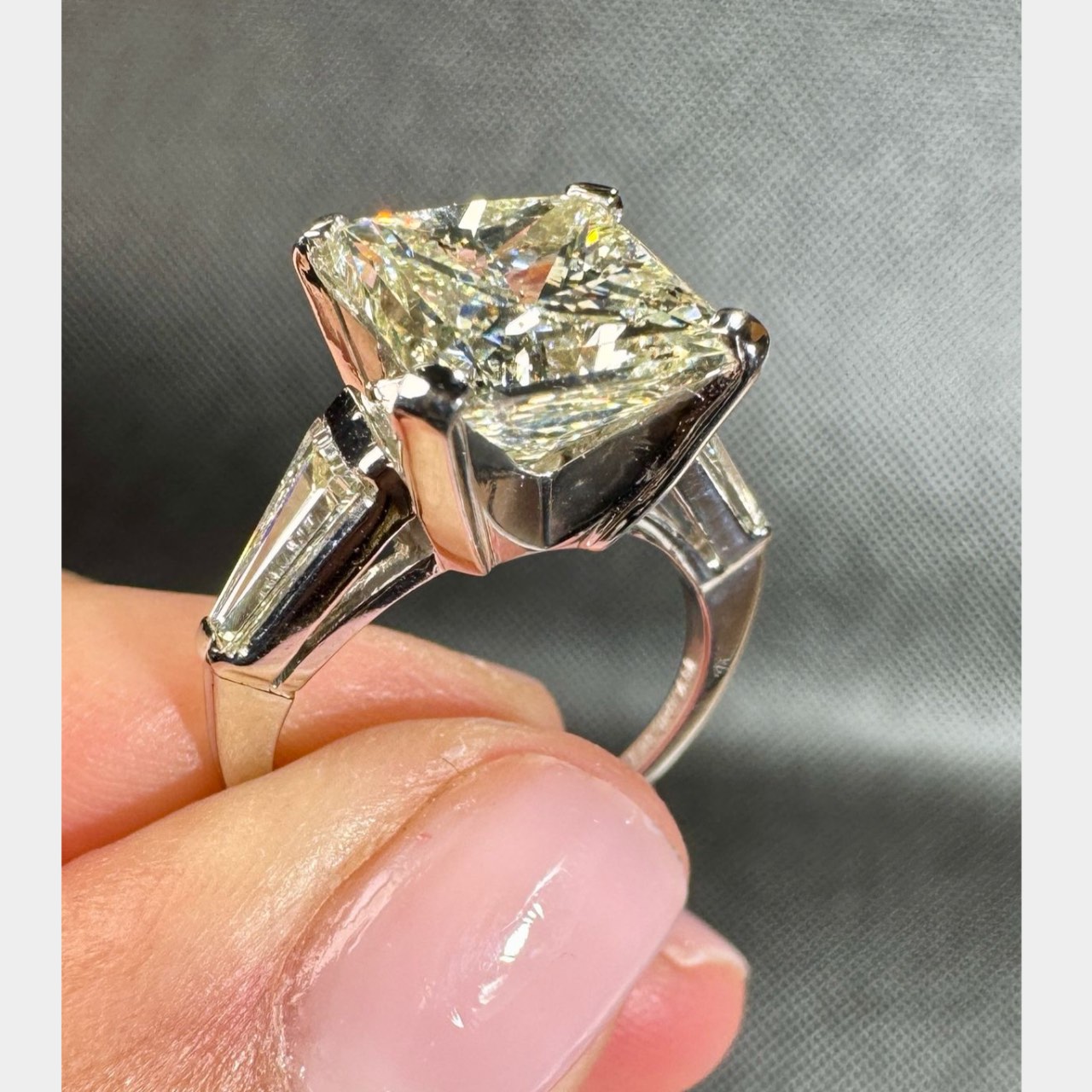 Platinum 5.07 Ct. Diamond Ring - Image 6