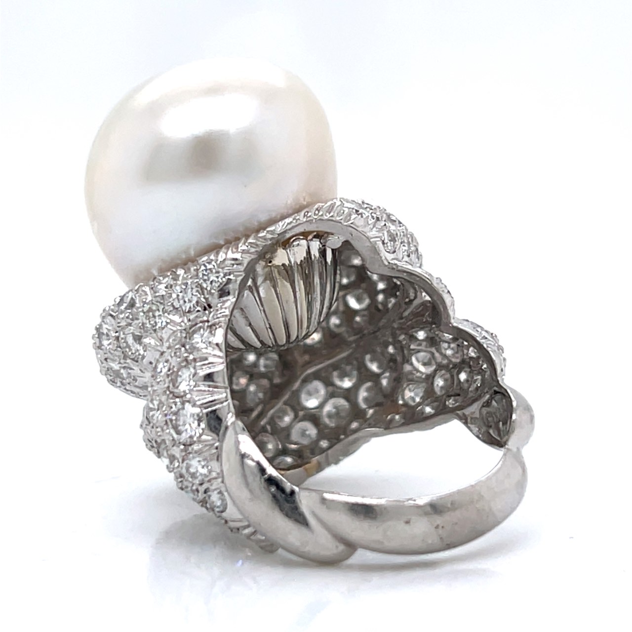 DAVID WEBB Platinum South Sea Pearl & Diamond Ring - Image 3