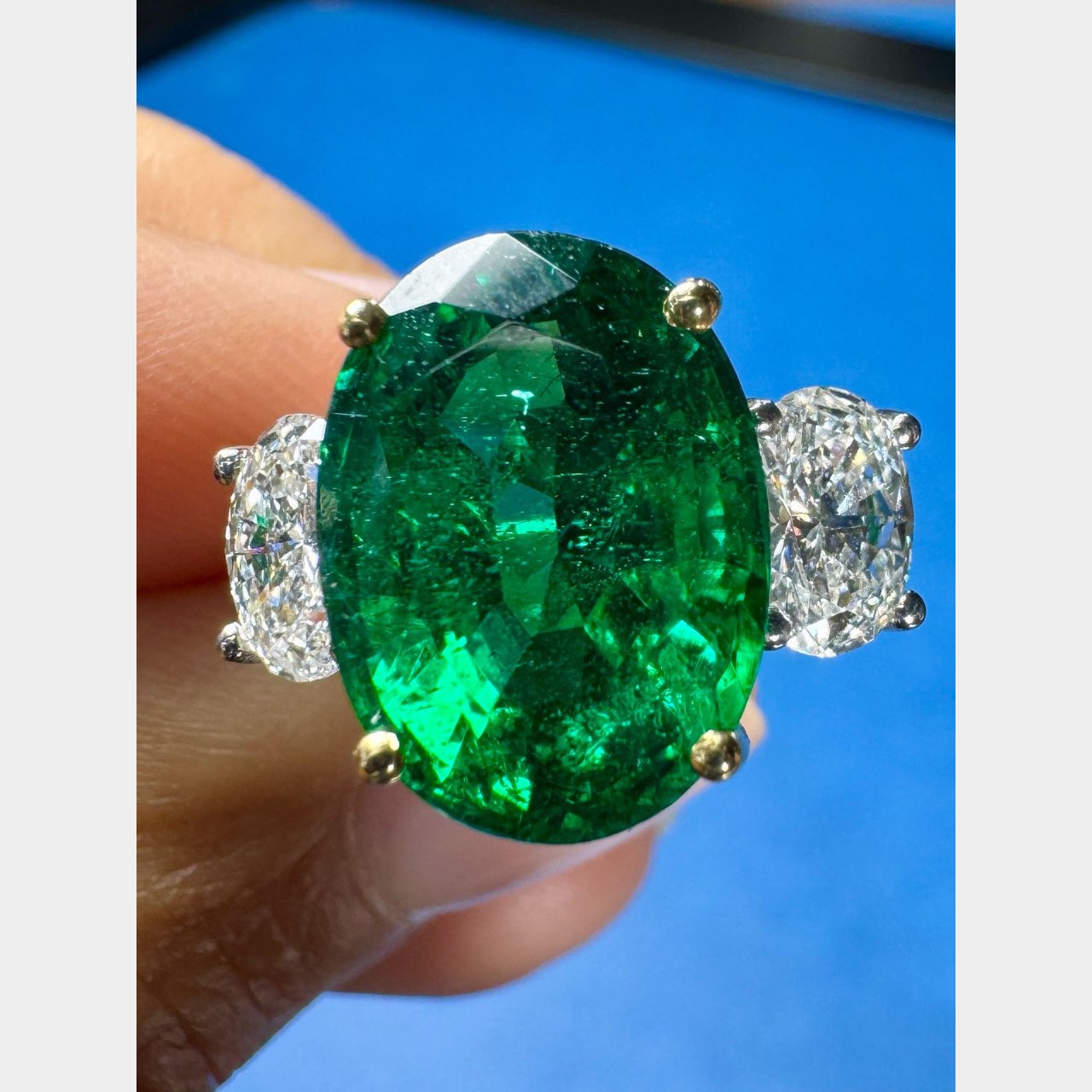 Platinum & 14K Yellow Gold AGL Certified Emerald and Diamond Ring - Image 5