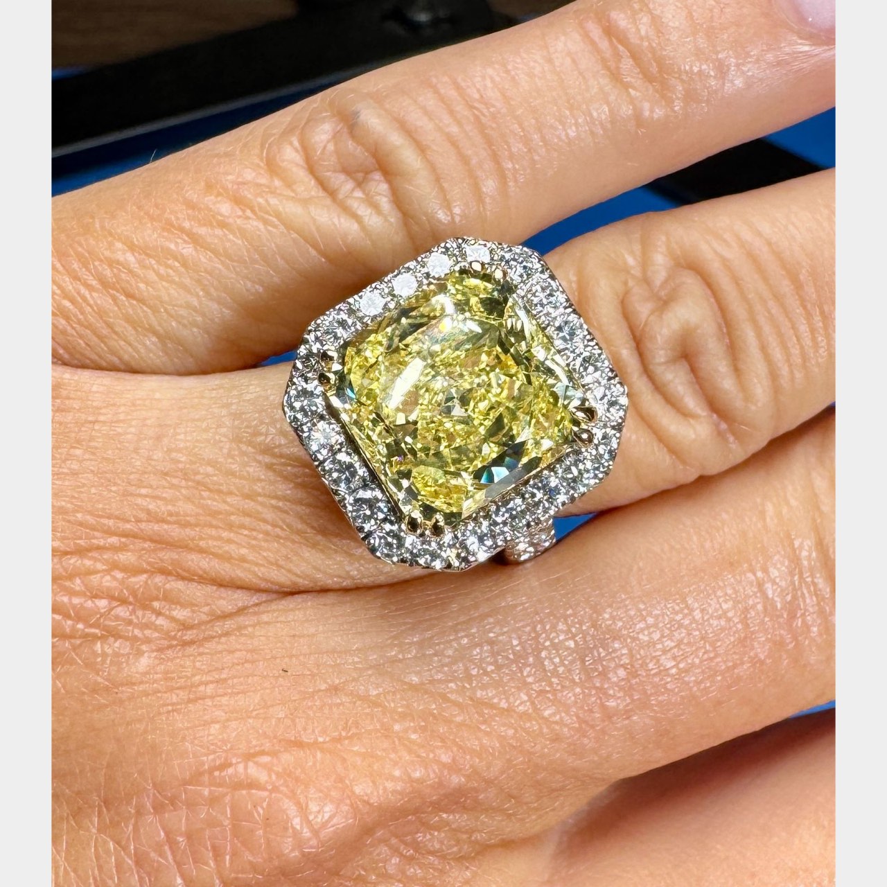 18K White Gold GIA Certified 10.06 Ct. Fancy Intense Yellow Diamond Ring - Image 4