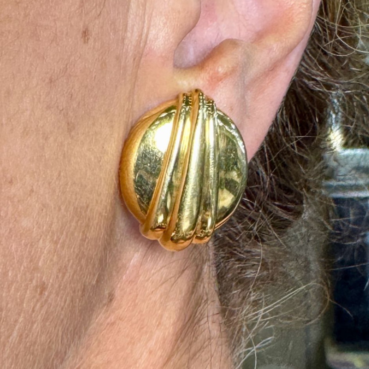 DAVID WEBB 18K Yellow Gold Earrings